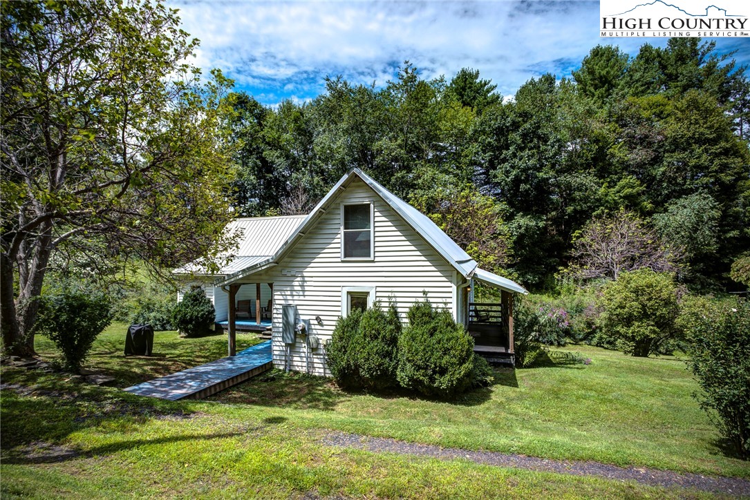604 Colvard Farm Road Jefferson, NC 28640 - Photo 5 of 39 Gallery Image 5