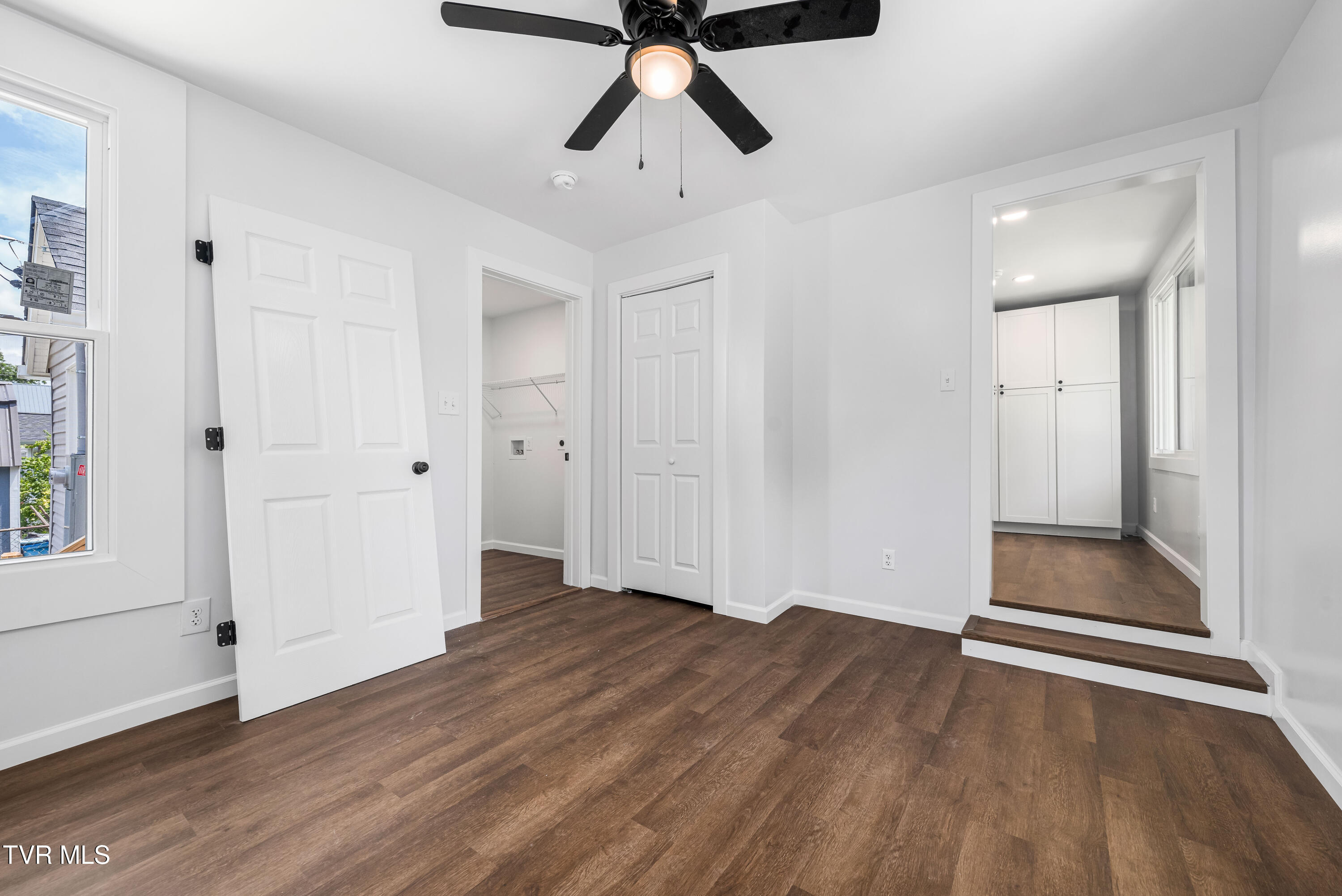1007 Spring Street Johnson City, TN 37604 - Photo 27 of 45 Den/ Flex Area