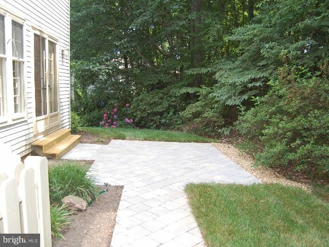 2034 Durand Drive Reston, VA 20191 - Photo 29 of 30 Exterior (Rear)