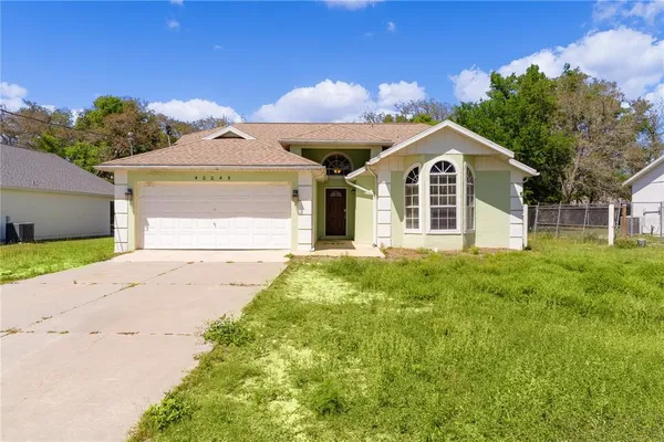 $2,350 | 40045 Palm Street, Lady Lake, FL 32159