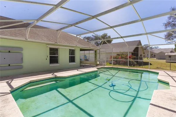 $2,350 | 40045 Palm Street, Lady Lake, FL 32159
