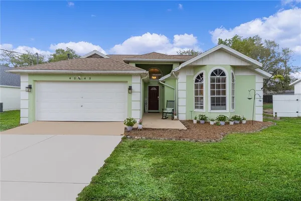 $2,350 | 40045 Palm Street, Lady Lake, FL 32159