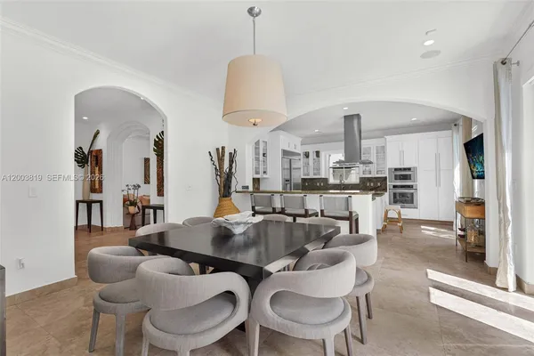 $40,000 | 2143 North Bay Road, Miami Beach, FL 33140