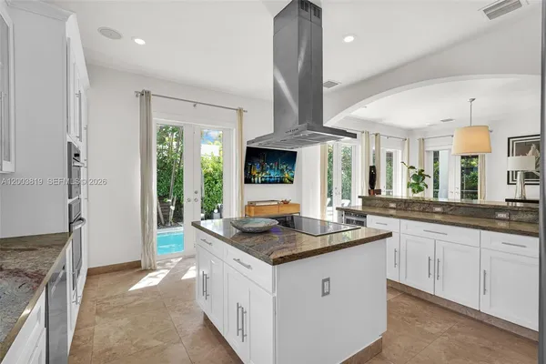 $40,000 | 2143 North Bay Road, Miami Beach, FL 33140