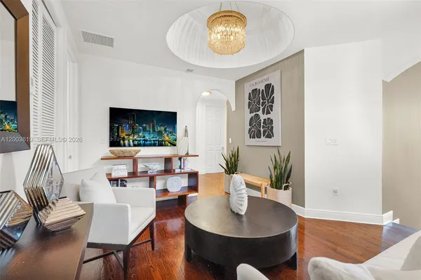 $40,000 | 2143 North Bay Road, Miami Beach, FL 33140