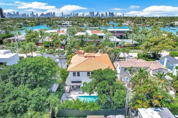 $40,000 | 2143 North Bay Road, Miami Beach, FL 33140