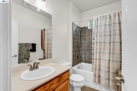 $709,000 | 6003 Old Quarry Loop, Oakland, CA 94605