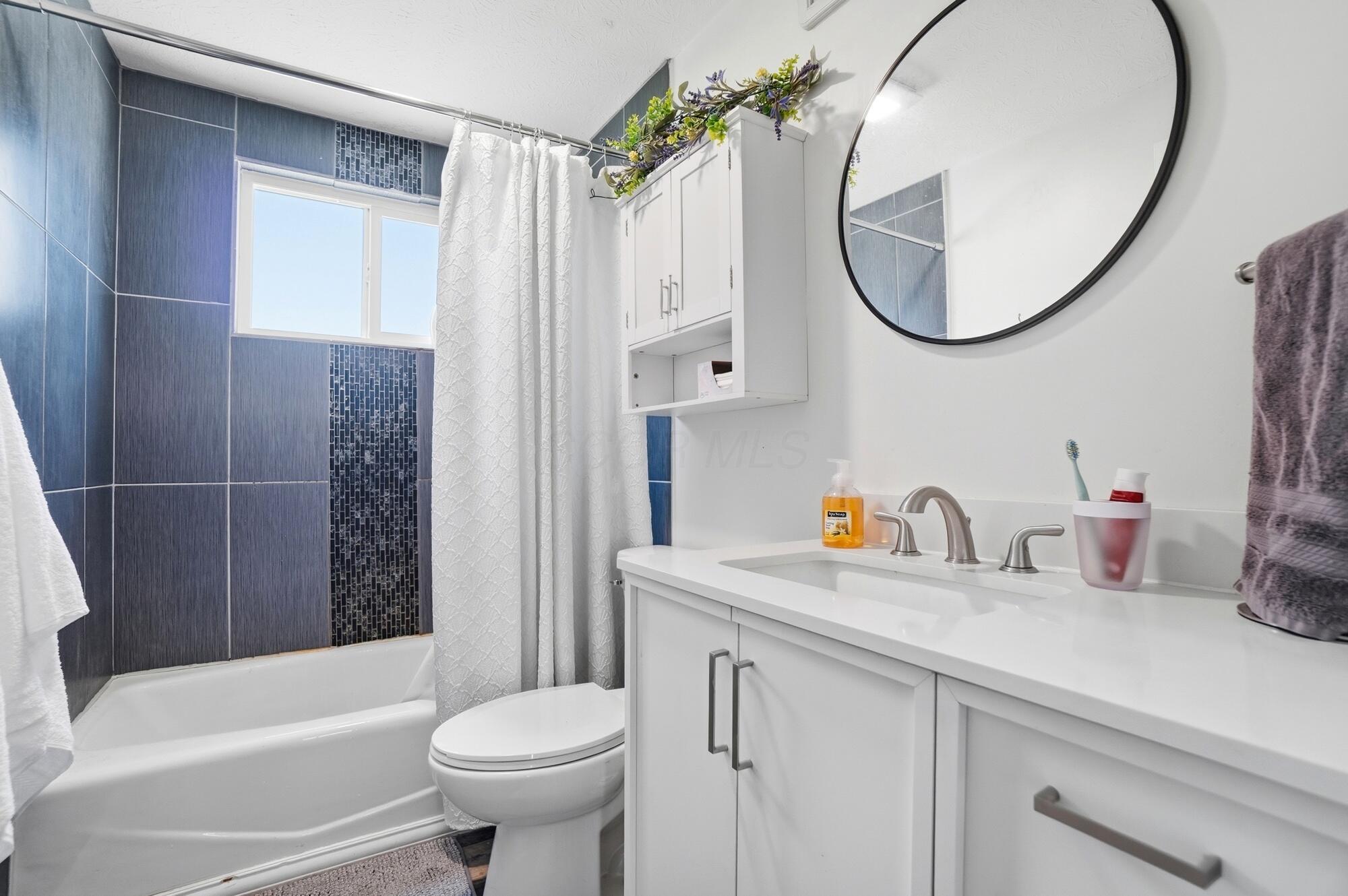 2093 Tupsfield Road Columbus, OH 43229 - Photo 16 of 34 Hall Bathroom