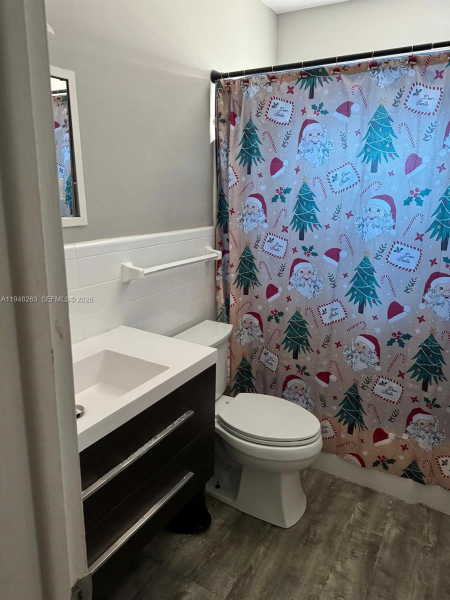 4820 Southwest 11th Court Plantation, FL 33317 - Photo 8 of 12