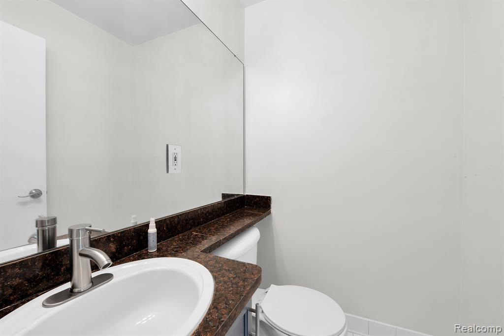 1630 River View Drive Rochester Hills, MI 48307 - Photo 9 of 23