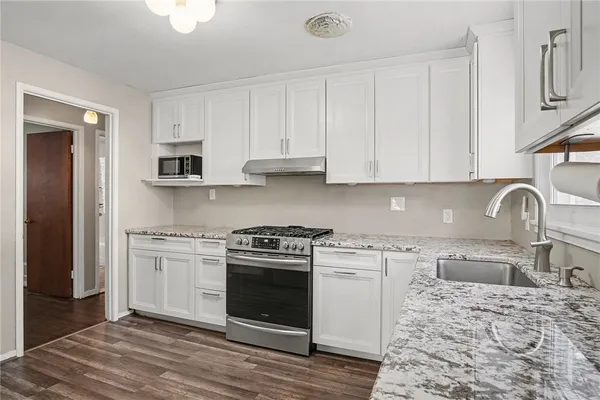 $2,500 | 21 Raleigh Road, Irondequoit, NY 14617