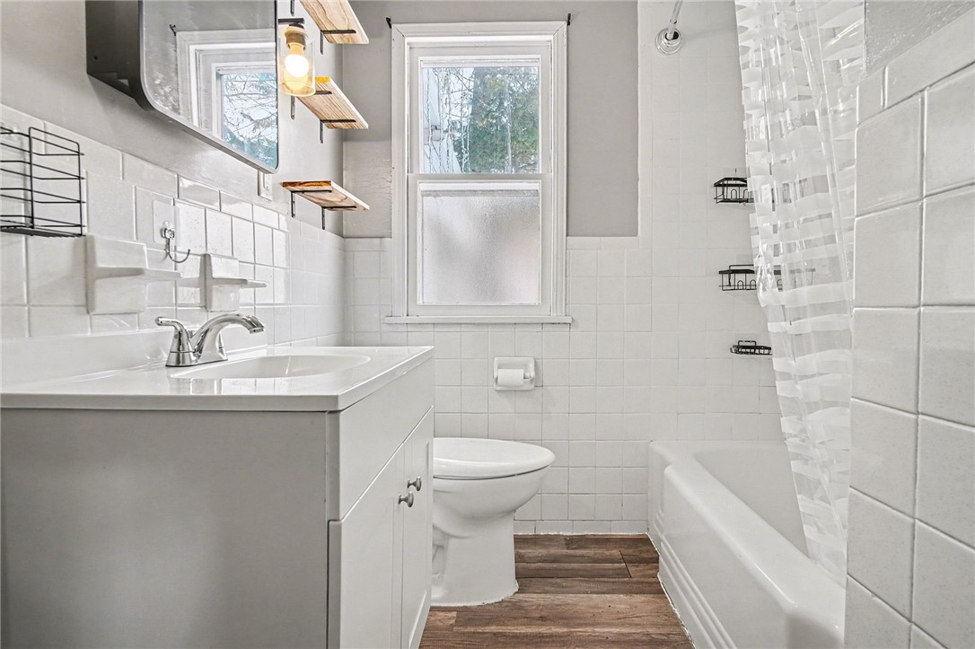 21 Raleigh Road Irondequoit, NY 14617 - Photo 10 of 16