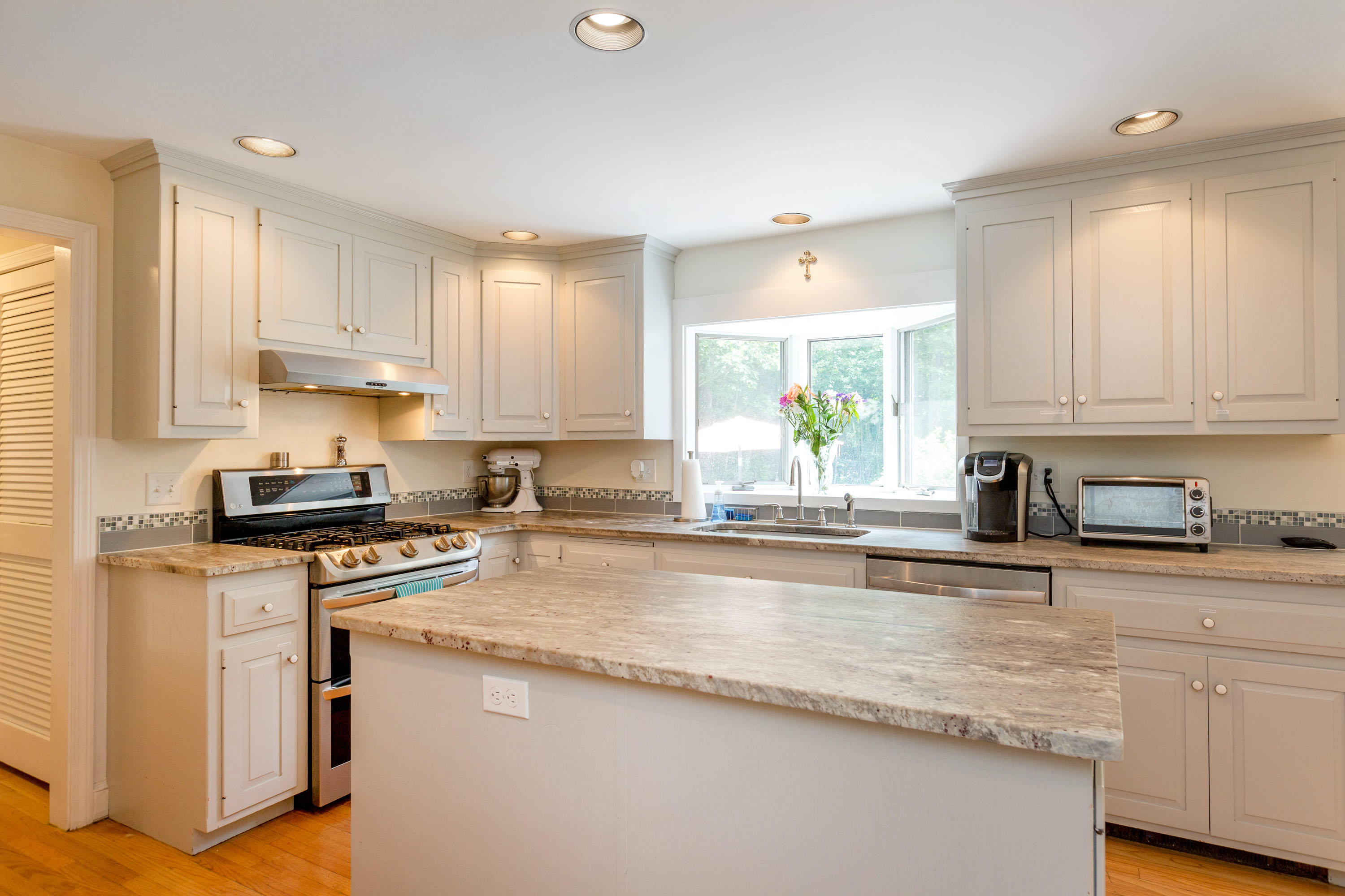 10 Constitution Road Kennebunk, ME 04043 - Photo 15 of 42 Kitchen