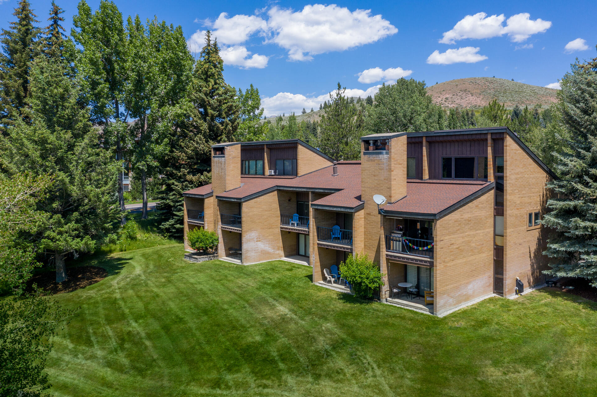 127 Saddle Road, Unit D7 Ketchum, ID 83340 - Photo 1 of 21 Bigwood Building D