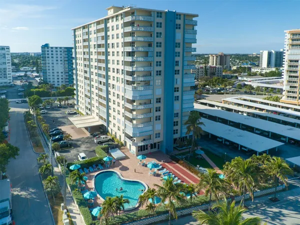$2,450 | 305 North Pompano Beach Boulevard, Unit 307, Pompano Beach, FL 33062