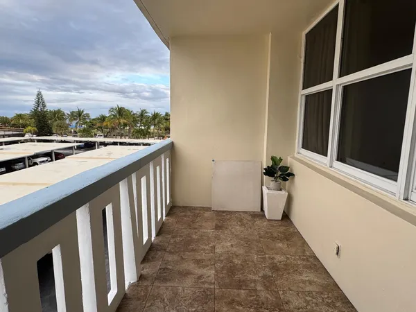$2,450 | 305 North Pompano Beach Boulevard, Unit 307, Pompano Beach, FL 33062