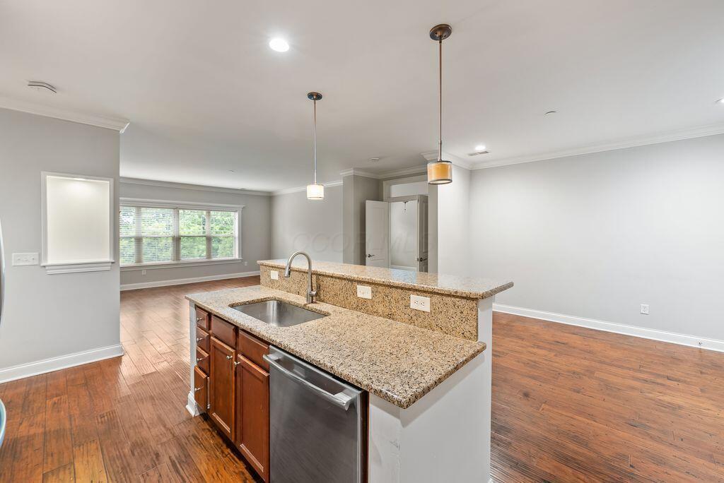 3175 Tremont Road, Unit 409 Columbus, OH 43221 - Photo 20 of 42 DSC06939