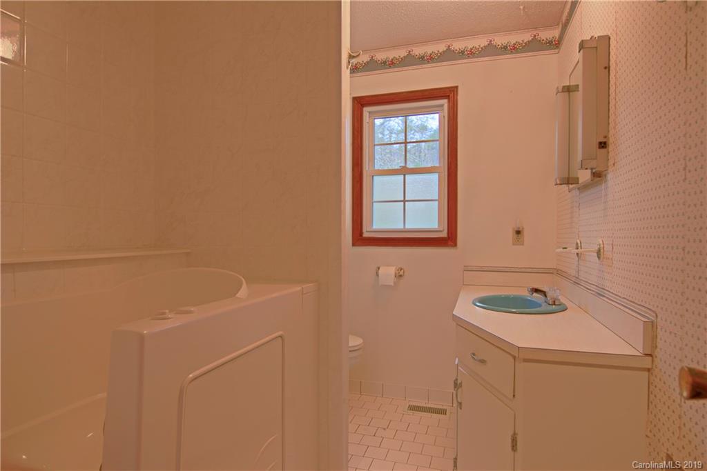 67 Sandy Branch Road Balsam Grove, NC 28708 - Photo 14 of 29 Gallery Image 14