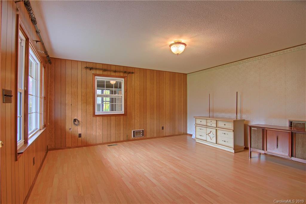 67 Sandy Branch Road Balsam Grove, NC 28708 - Photo 3 of 29 Gallery Image 3