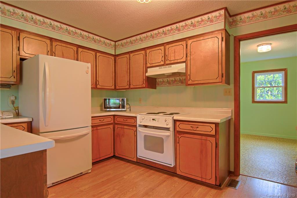67 Sandy Branch Road Balsam Grove, NC 28708 - Photo 10 of 29 Gallery Image 10
