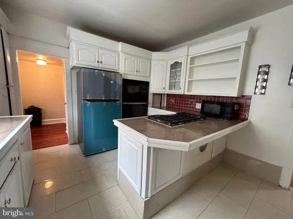 $3,400 | 7203 Wayne Avenue, Upper Darby, PA 19082