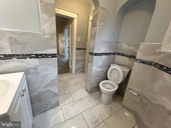 $3,400 | 7203 Wayne Avenue, Upper Darby, PA 19082