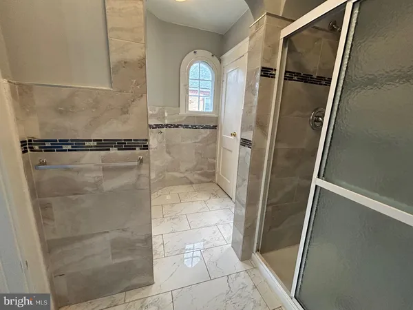 $3,400 | 7203 Wayne Avenue, Upper Darby, PA 19082