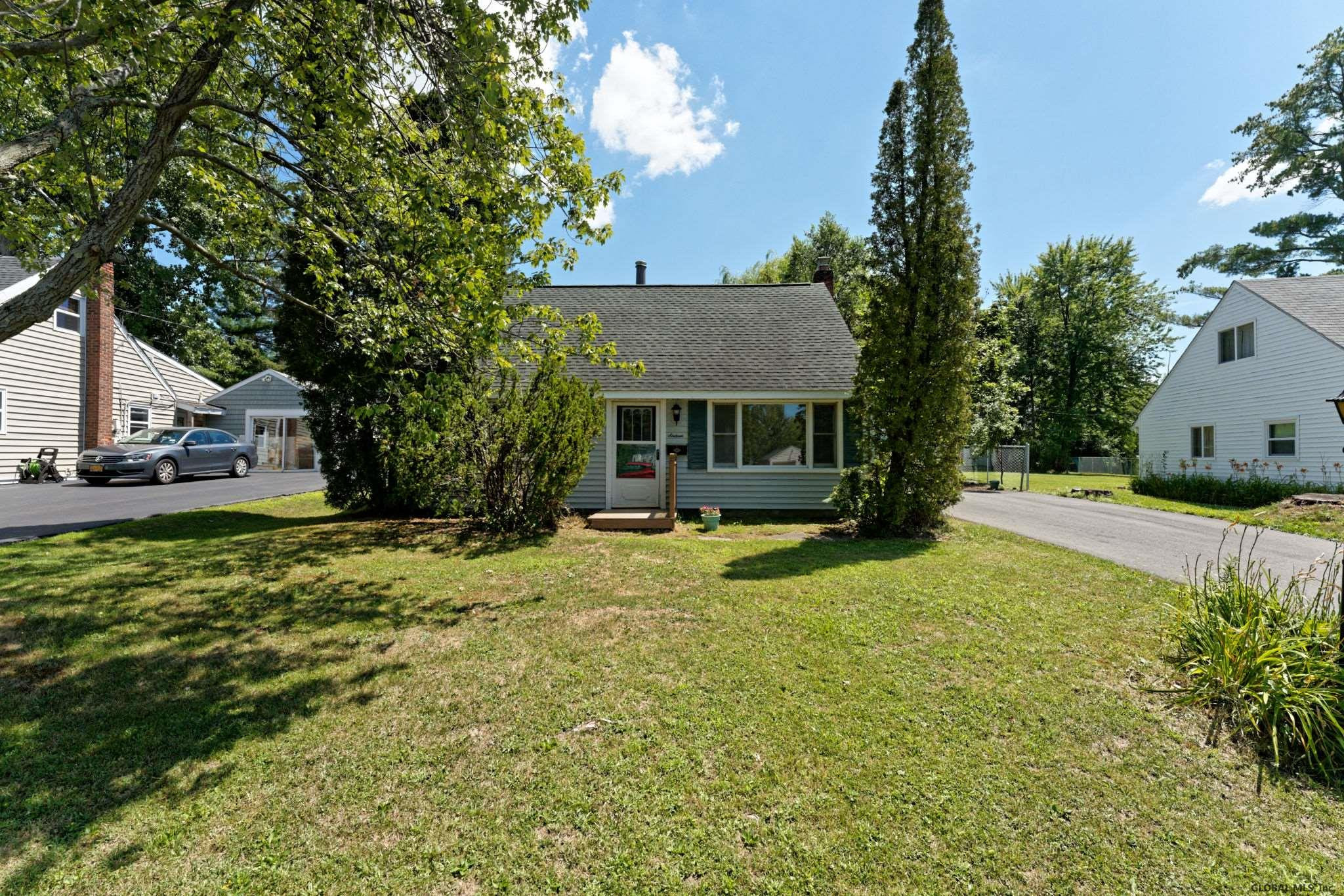 16 Luella Road Latham, NY 12110 - Photo 2 of 33 Photo 2