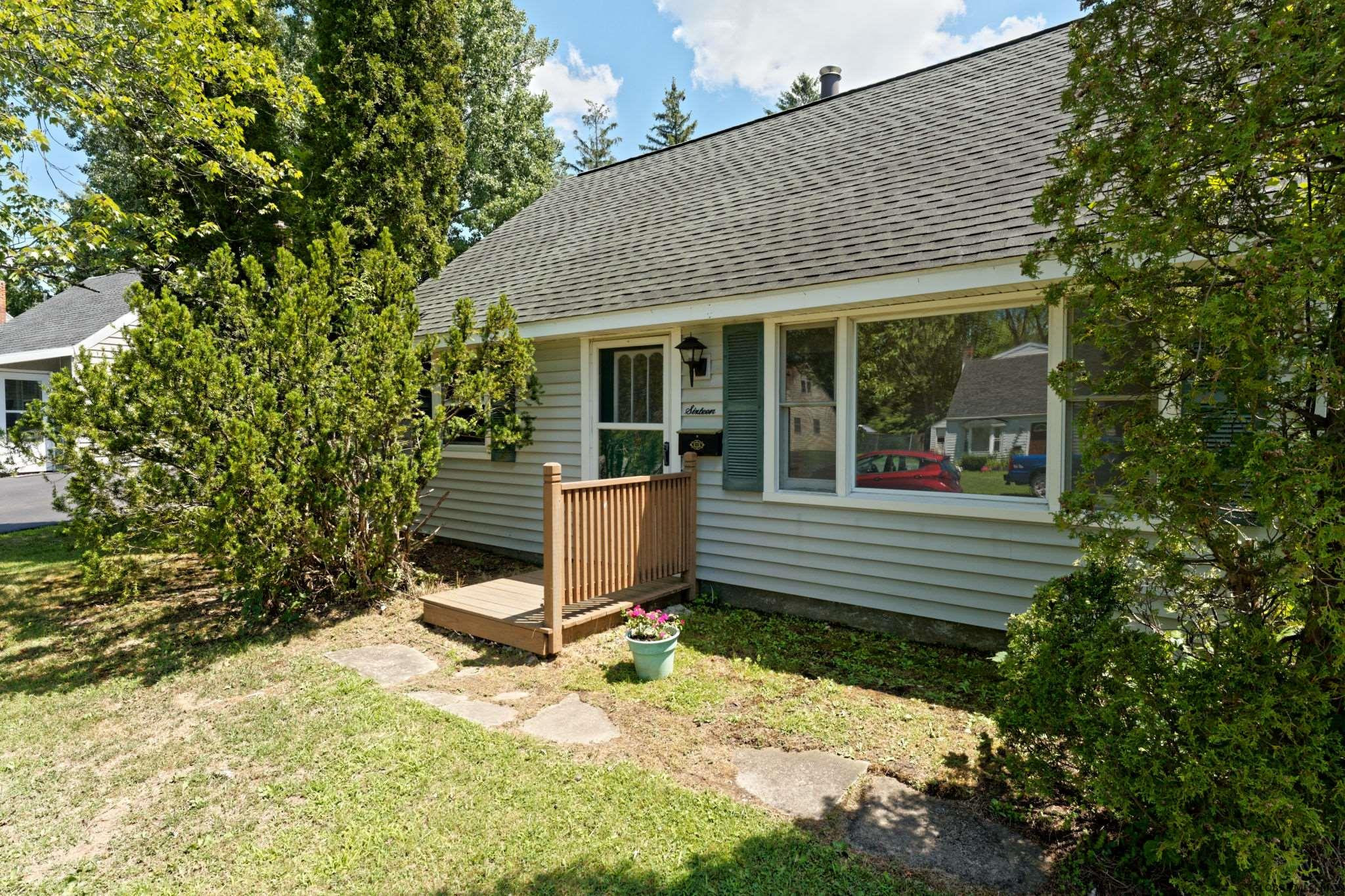 16 Luella Road Latham, NY 12110 - Photo 5 of 33 Photo 5