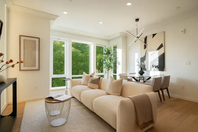 $699,000 | 388 Washington Street, Unit 301, Quincy, MA 02169