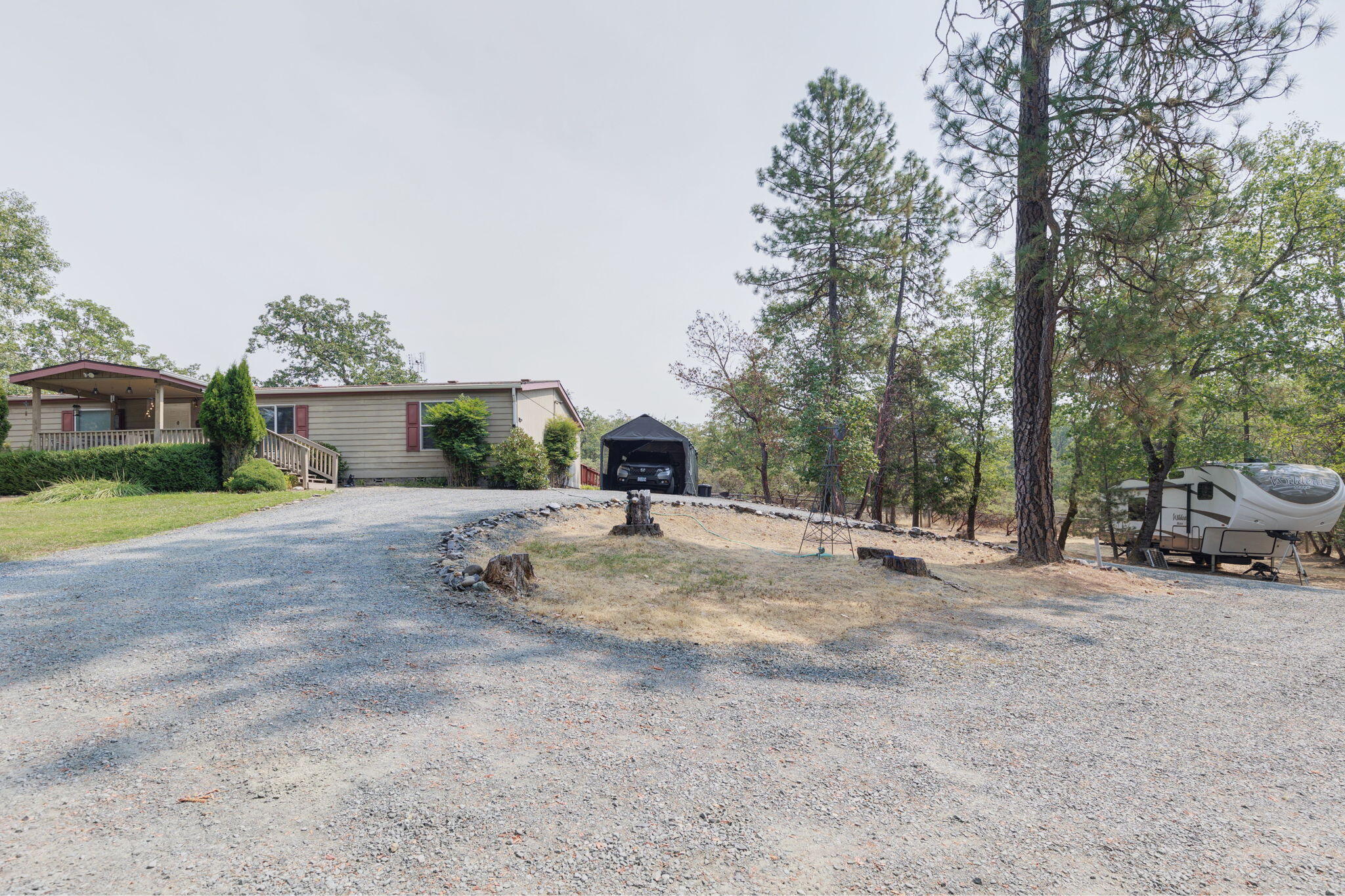 2040 Robertson Bridge Road Grants Pass, OR 97526 - Photo 27 of 39 a view of a out door space area