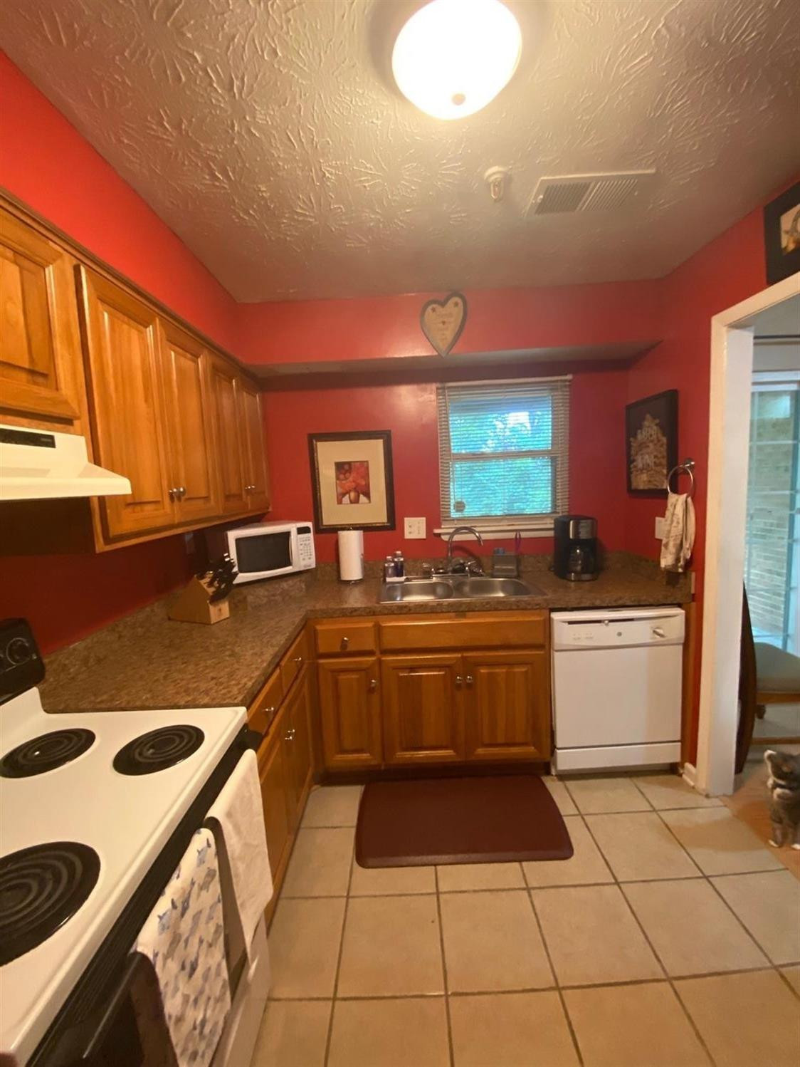 421 Redding Road, Unit 88 Lexington, KY 40517 - Photo 9 of 26 Photo 9