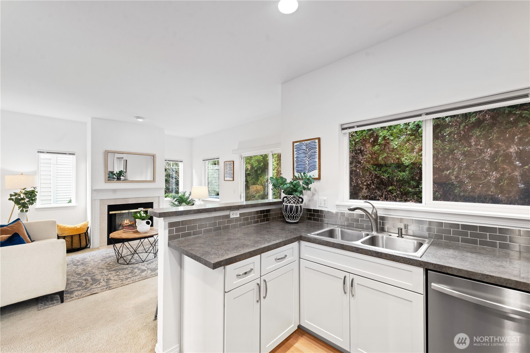 562 South 51st Court Renton, WA 98055 - Photo 11 of 31