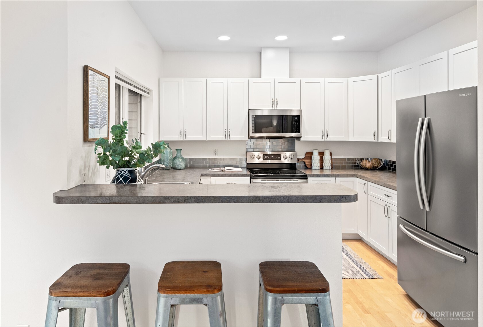 562 South 51st Court Renton, WA 98055 - Photo 12 of 31