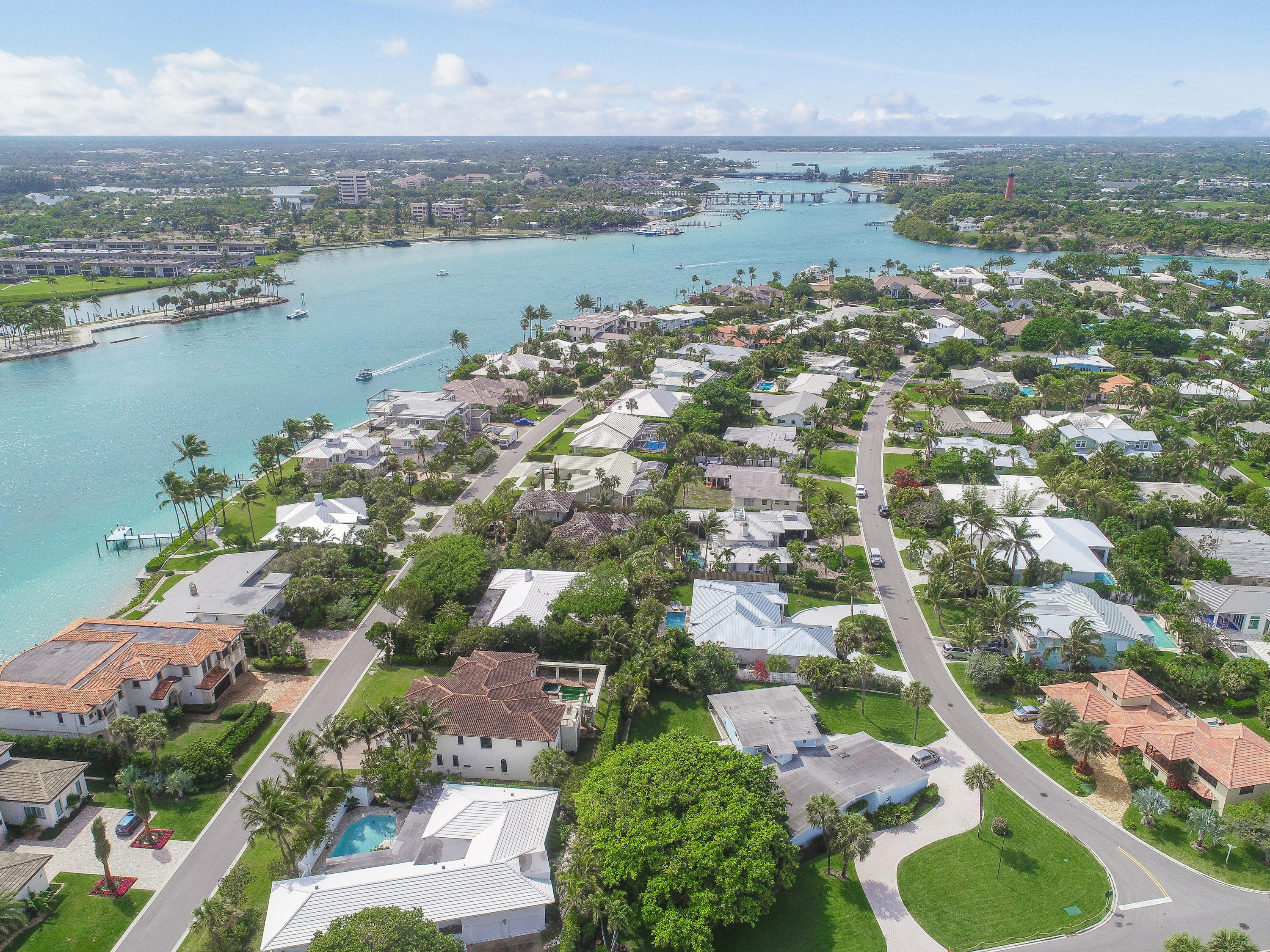 139 Beacon Lane Jupiter Inlet Colony, FL 33469 - Photo 33 of 37 139BeaconLaneAerials_09