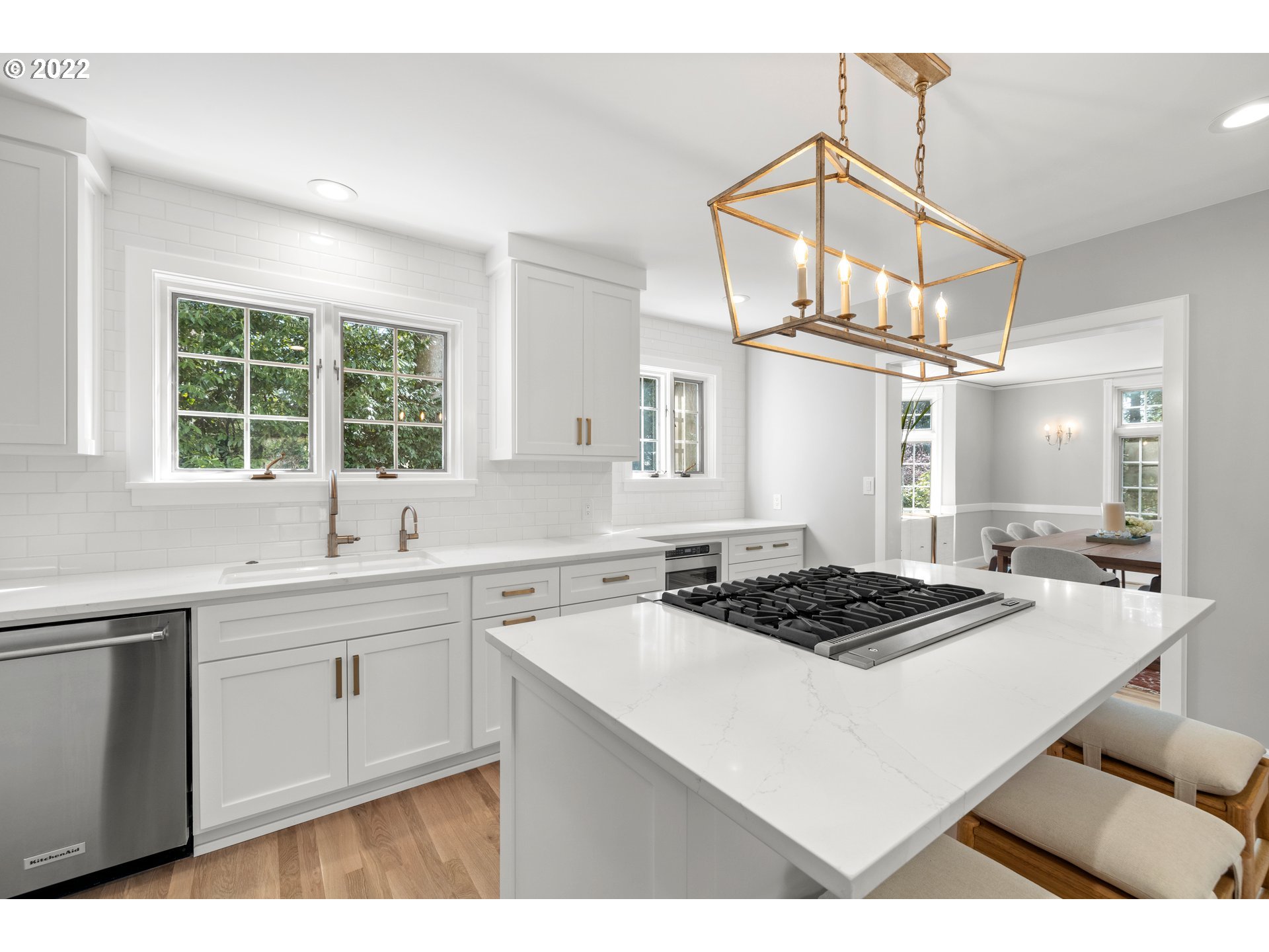1411 Southwest Highland Road Portland, OR 97221 - Photo 13 of 32 Gallery Image 13
