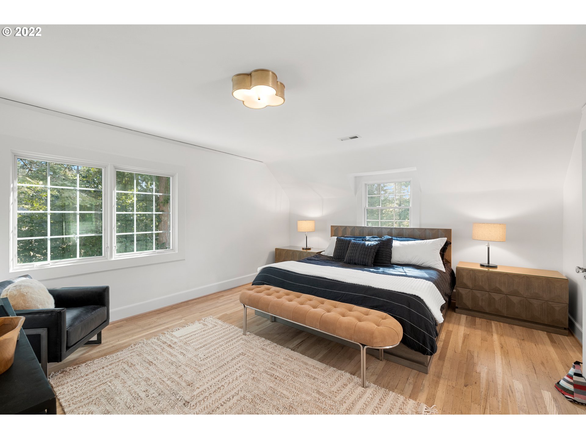 1411 Southwest Highland Road Portland, OR 97221 - Photo 21 of 32 Gallery Image 21