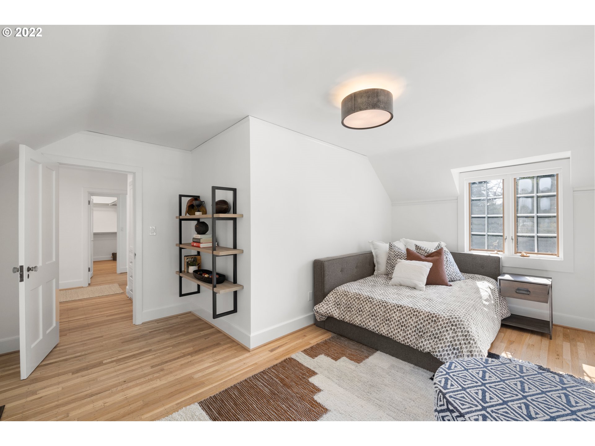1411 Southwest Highland Road Portland, OR 97221 - Photo 27 of 32 Gallery Image 27