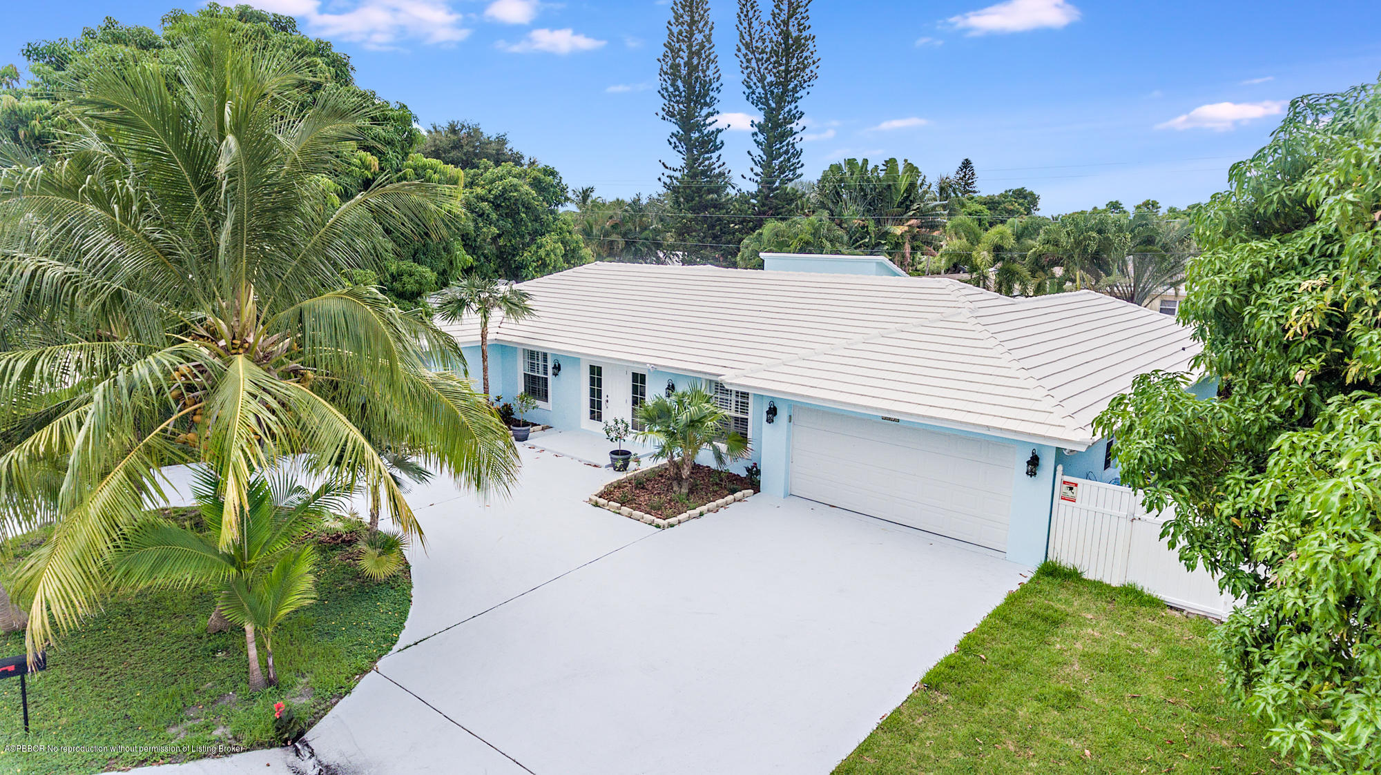 1870 Travis Road West Palm Beach, FL 33406 - Photo 28 of 35 a view of a terrace with a garden