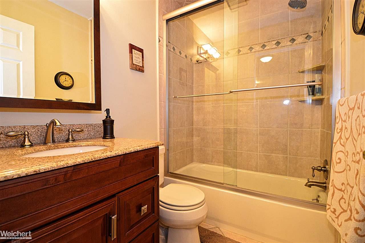 45761 Spagnuolo Road Macomb, MI 48044 - Photo 32 of 48 31288721-31.JPG