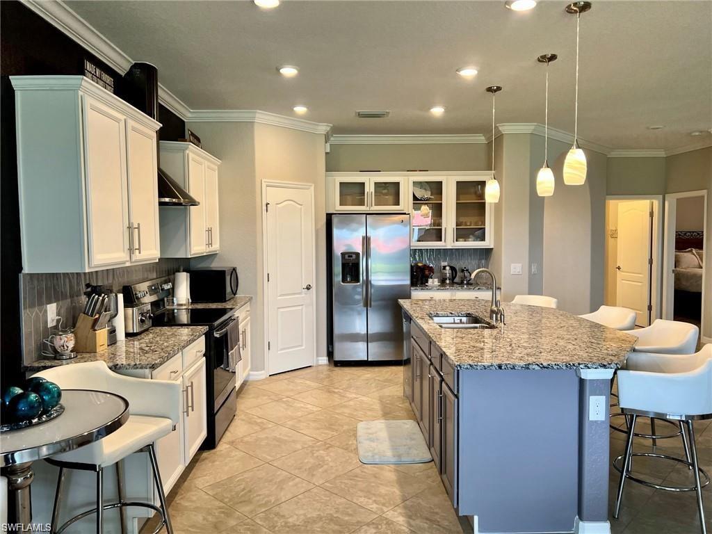 1599 Marton Court Naples, FL 34113 - Photo 3 of 25
