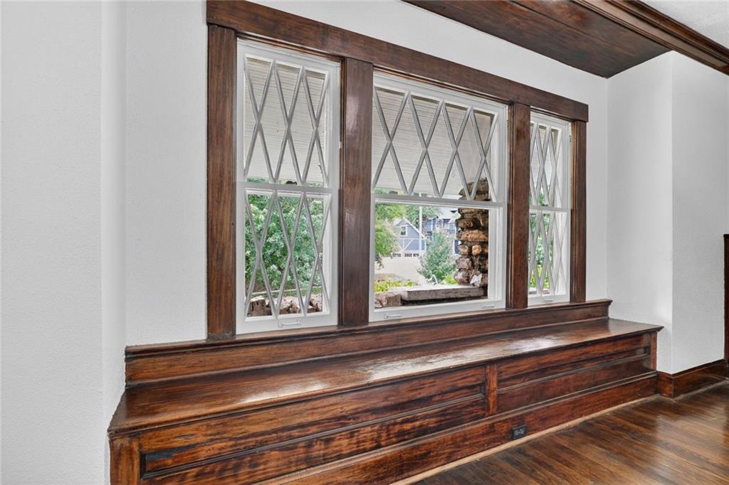 3304 West Coleman Road Kansas City, MO 64111 - Photo 5 of 20