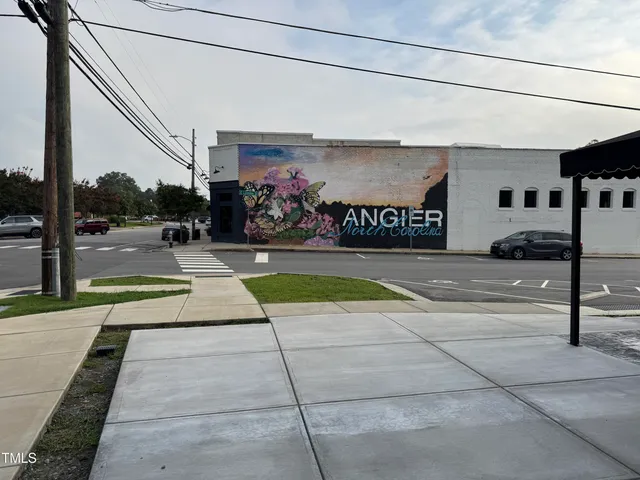 a park view with a outdoor space