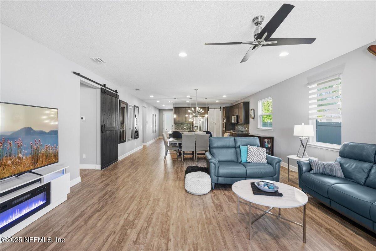 518 Rittburn Lane St. Johns, FL 32259 - Photo 24 of 59 Living Room