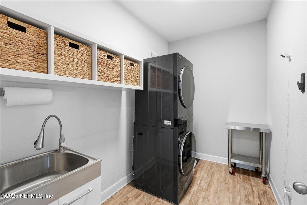 518 Rittburn Lane St. Johns, FL 32259 - Photo 27 of 59 Laundry Room