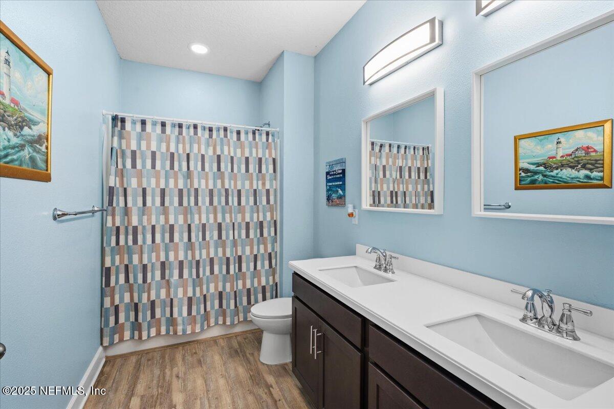 518 Rittburn Lane St. Johns, FL 32259 - Photo 28 of 59 2nd Full Bathroom