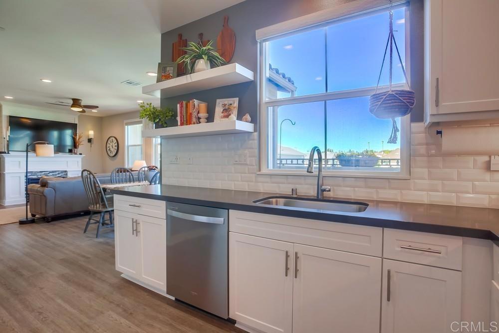 4326 Star Path Way, Unit 1 Oceanside, CA 92056 - Photo 29 of 72 Kitchen