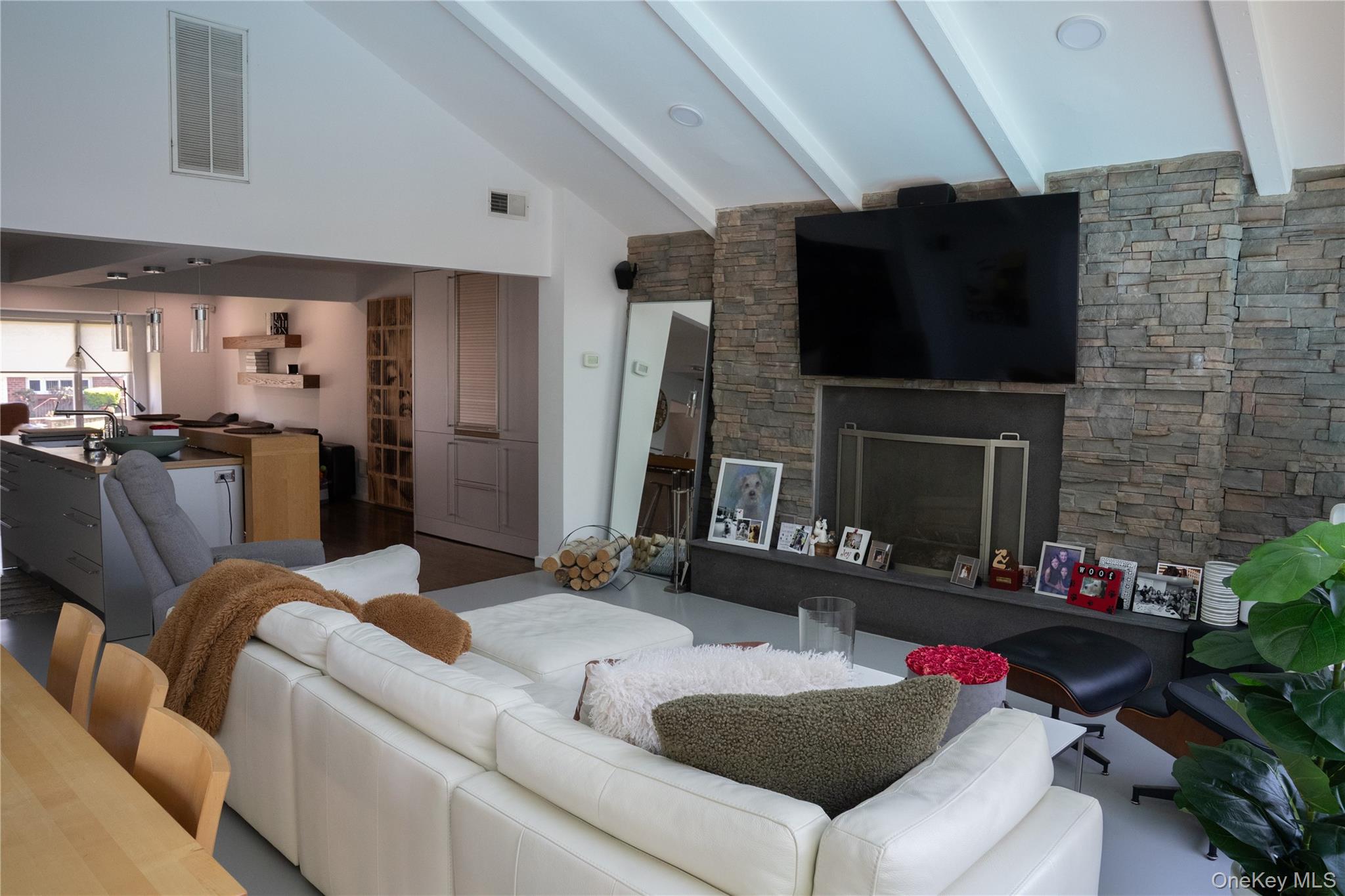 105 Lincoln Road South Plainview, NY 11803 - Photo 9 of 25