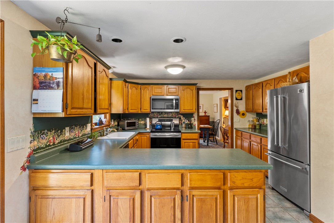 746 Slocum Road North Kingstown, RI 02874 - Photo 12 of 38