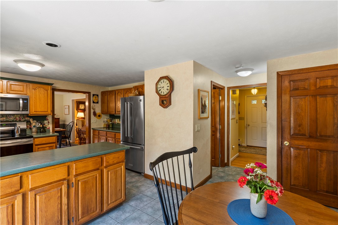 746 Slocum Road North Kingstown, RI 02874 - Photo 13 of 38